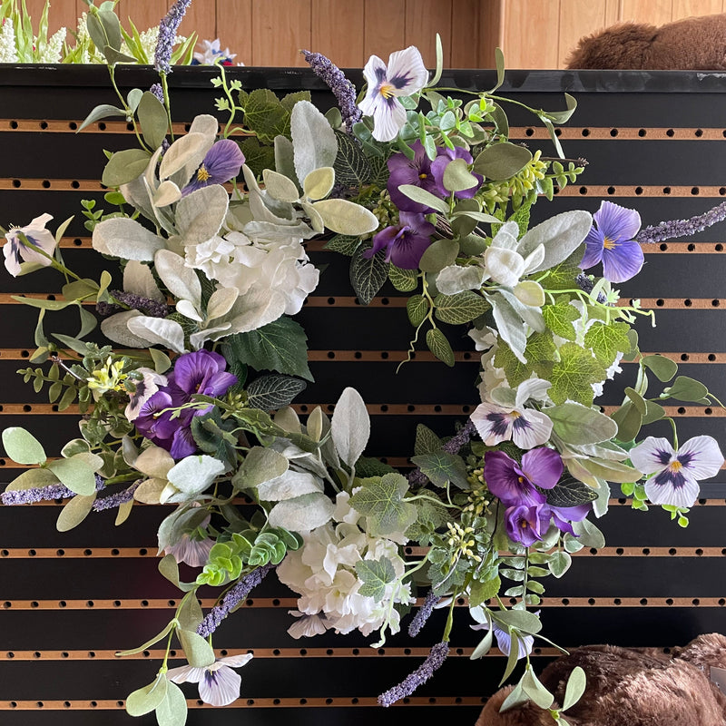 22" Pansy Blossom Mix Wreath