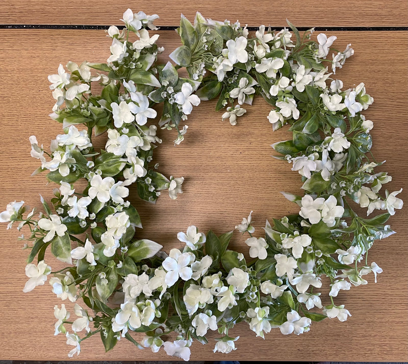 22" Blossom & Leaf Mix Wreath