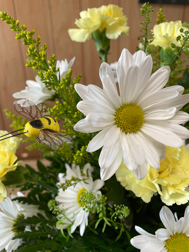 'Bee Happy' Flower Arrangement